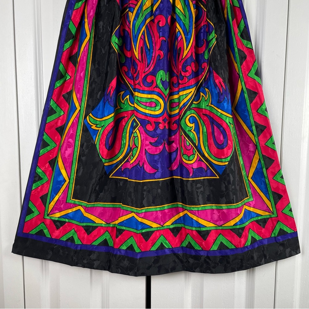 Vintage Megan Moore Pleated Pull on Skirt Womens 4 Colorful Silky Geometric Midi - Picture 3 of 13
